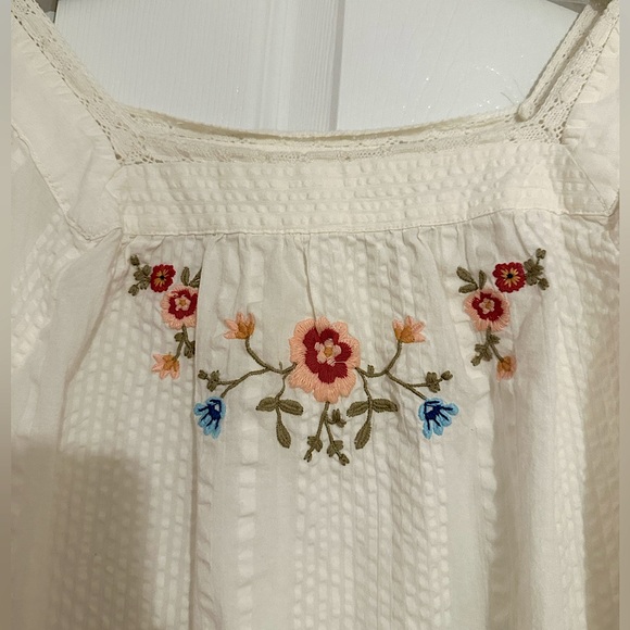 Lauren Conrad Large Puff Sleeve Top Off White Colorful Floral Embroidered - Picture 3 of 4